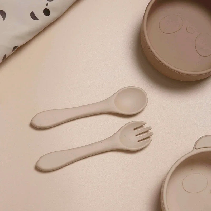 Juego de 2 unidades de tenedor cuchara de entrenamiento de bebé de silicona suave sin BPA, vajilla antideslizante de seguridad para niños, accesorios de alimentación para niños pequeños