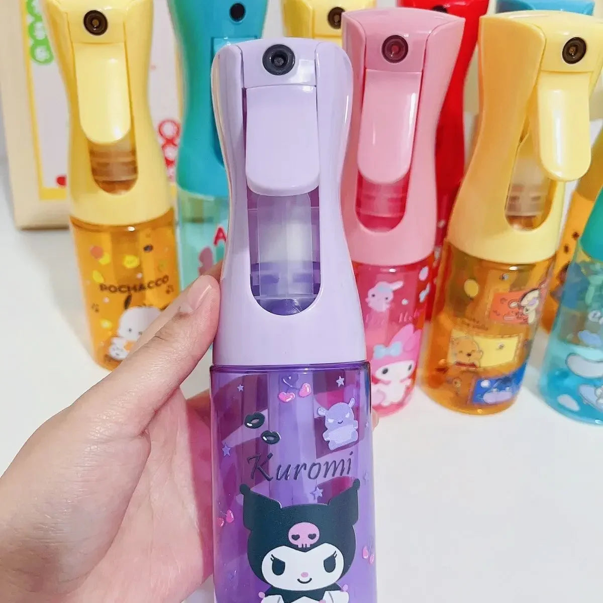Botella pulverizadora de dibujos animados de Hello Kitty Sanrio, 200ml, bonita melodía Kuromi, gran capacidad, alta presión, pulverizador de hidratación continua, Juguetes