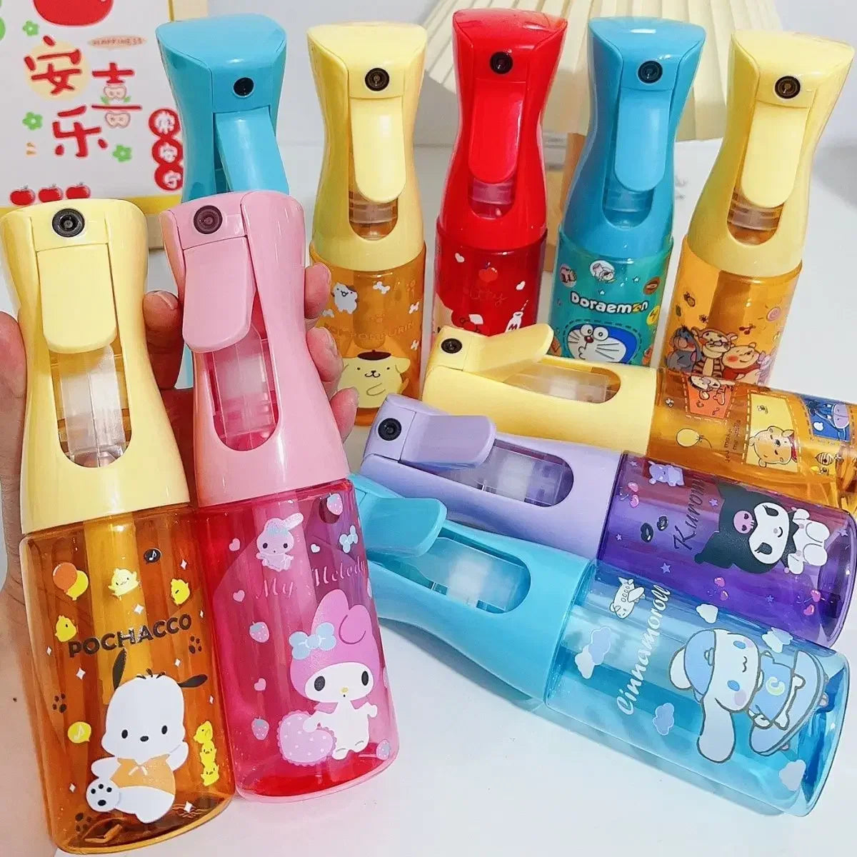 Botella pulverizadora de dibujos animados de Hello Kitty Sanrio, 200ml, bonita melodía Kuromi, gran capacidad, alta presión, pulverizador de hidratación continua, Juguetes