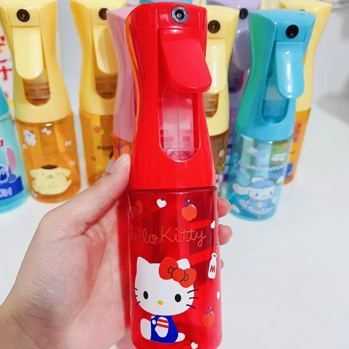 Botella pulverizadora de dibujos animados de Hello Kitty Sanrio, 200ml, bonita melodía Kuromi, gran capacidad, alta presión, pulverizador de hidratación continua, Juguetes