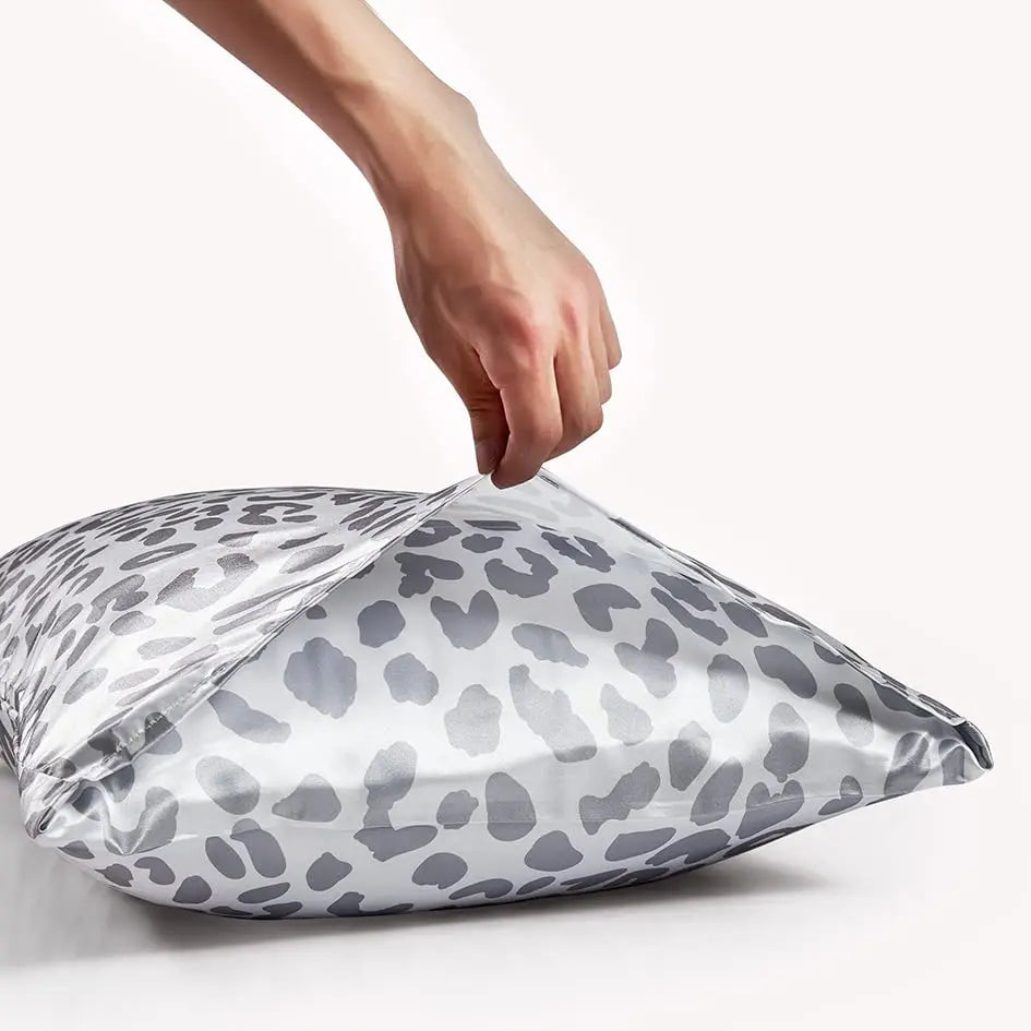 Funda de almohada de satén para pelo y piel, juego de 2 fundas de almohada con estampado de leopardo gris, fundas de almohada de satén de seda con cierre de sobre