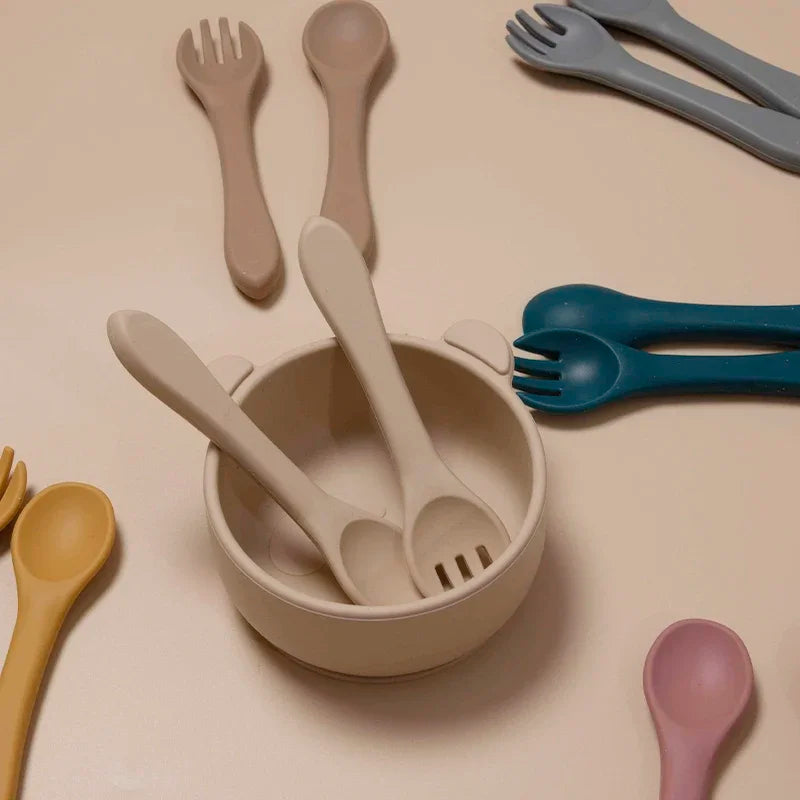 Juego de 2 unidades de tenedor cuchara de entrenamiento de bebé de silicona suave sin BPA, vajilla antideslizante de seguridad para niños, accesorios de alimentación para niños pequeños