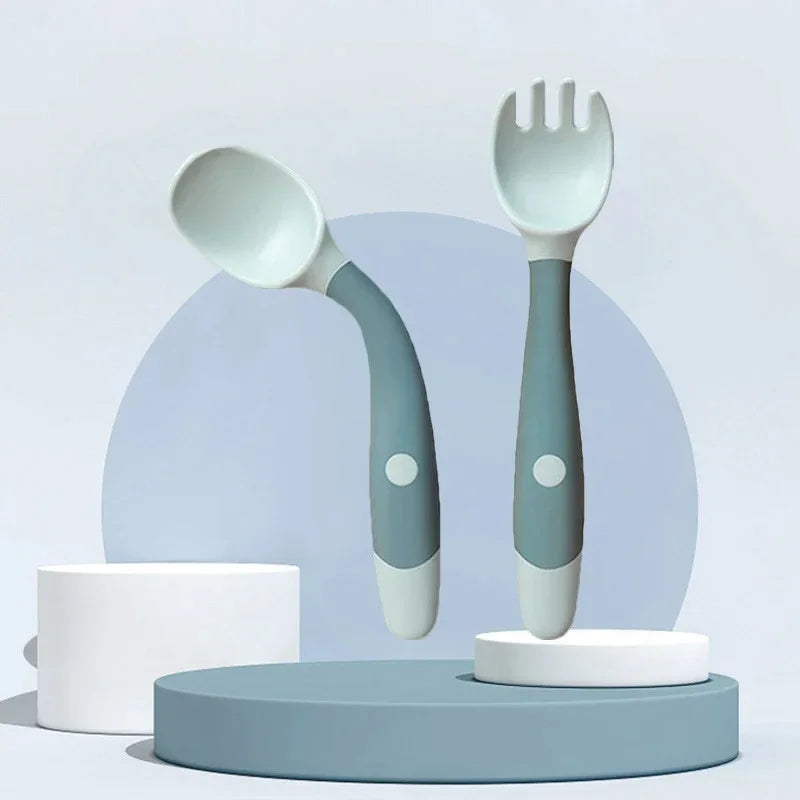 Juego de tenedor y cuchara para bebé, utensilios flexibles para niños pequeños, vajilla de entrenamiento con mango de silicona suave, herramientas de autoalimentación para bebés y niños BP