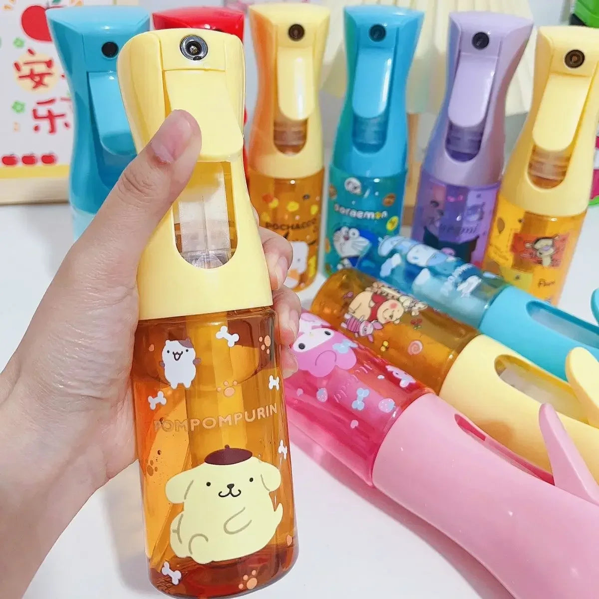 Botella pulverizadora de dibujos animados de Hello Kitty Sanrio, 200ml, bonita melodía Kuromi, gran capacidad, alta presión, pulverizador de hidratación continua, Juguetes